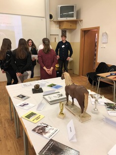 den otevřených dveří